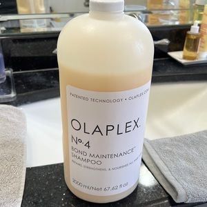 Olaplex No 4 shampoo